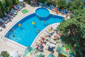 Bazén v ubytování Hotel Boomerang - Sunny Beach nebo v jeho okolí + 11 fotografií