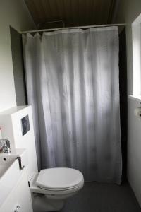 Ein Badezimmer in der Unterkunft Kaldbakur Guesthouse