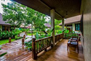 Zahrada ubytování Naiyang Park Resort - SHA Extra Plus