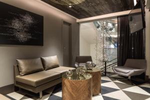 The Windsor Suites的休息区