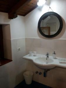 Kúpeľňa v ubytovaní La Fusarella Villa Santoro