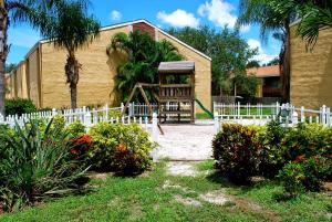 Gallery image of 1/1 bed&bath condos 5 min drive to Siesta in Sarasota