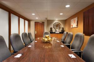 Country Inn & Suites by Radisson, Wolfchase-Memphis, TN商务区和/或会议室