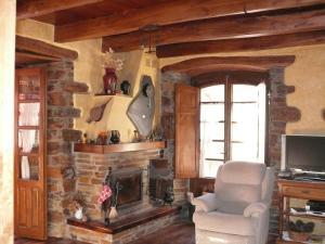 TV a/nebo společenská místnost v ubytování Casa do Catalán - Casa completa - Navia de Suarna