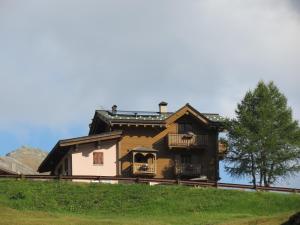 a house on the side of a hill at Al Dos in Livigno