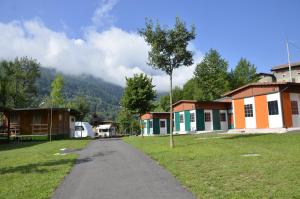 Üldine mäevaade või majutusasutusest Camping Adamello pildistatud vaade