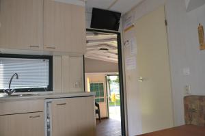 Köök või kööginurk majutusasutuses Camping Adamello