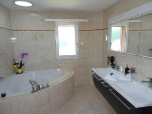 Koupelna v ubytování B & B Hartenfels 73 + 32 fotografií