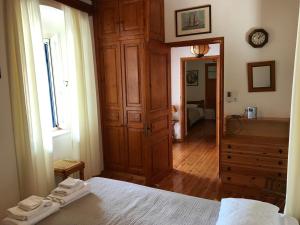 A bed or beds in a room at Lemon House