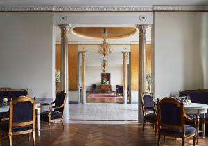 En sittgrupp på Grand Hôtel Stockholm