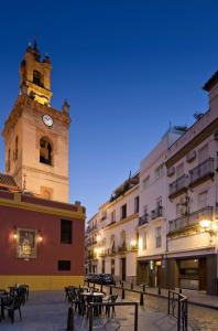 Afbeelding uit fotogalerij van Apartamentos Eslava in Sevilla