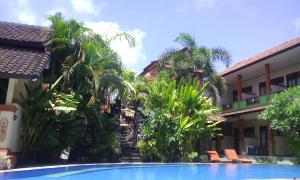 Bazén v ubytování Bali Diva Hotel Kuta nebo v jeho okolí + 37 fotografií