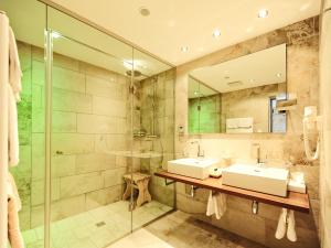 A bathroom at Salnerhof Superior Lifestyle Resort