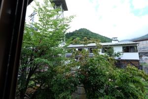 山景或從傳統日式旅館拍的山景