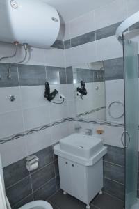 Kopalnica v nastanitvi Atina Lux Hostel