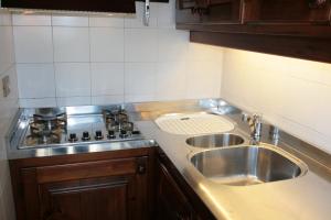 Η κουζίνα ή μικρή κουζίνα στο Stile e Tradizione +16 φωτογραφίες