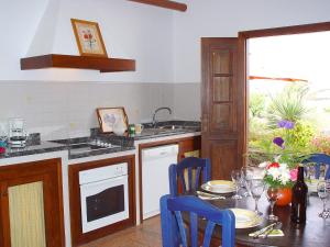 Kuchyň nebo kuchyňský kout v ubytování Casa Rural Finca Isabel