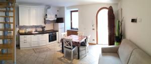 A kitchen or kitchenette at Marmot Apartment