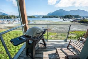 Gallery image of Luxury 2BR Oceanfront Condo by OnlyBC 201 in Tofino