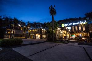 Fotografie z fotogalerie ubytování Ducati Bike Box Hotel v destinaci Buriram