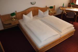 Postel nebo postele na pokoji v ubytování Hotel-Restaurant Johanneshof