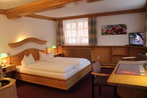 TV a/nebo společenská místnost v ubytování Hotel-Restaurant Johanneshof