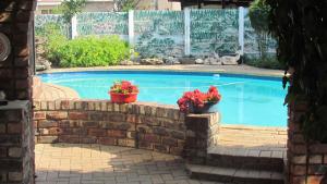 The swimming pool at or close to Carey 43 Bed & Breakfast