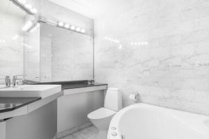 Vannituba majutusasutuses Quality Hotel Ekoxen