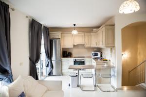 Kuchyňa alebo kuchynka v ubytovaní Duplex 2 bedrooms for you with Air Conditioner