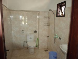 Koupelna v ubytování Villa Du lịch HUY HOÀNG + 37 fotografií