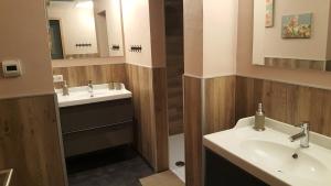 Kúpeľňa v ubytovaní Apartments Grillstube + 18 fotografií