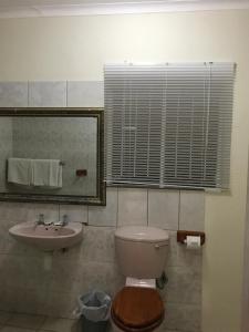 Essence of Africa Guesthouse tesisinde bir banyo