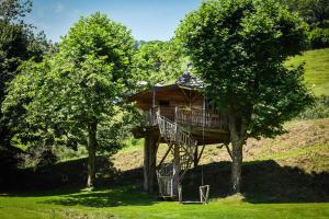Zahrada ubytování Logis Hôtel Andreinia & Cabanes
