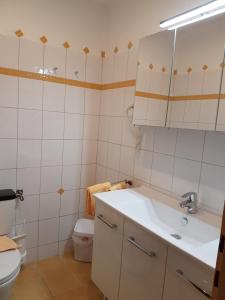 B&B Hotel das onkel fritz tesisinde bir banyo