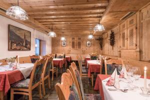 Un restaurant sau alt loc unde se poate mânca la Goldener Löwe - Anno 1773
