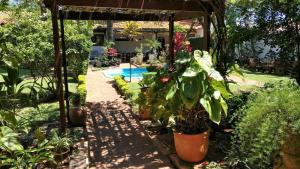 Dārzs pie naktsmītnes Apartamentos Don Gerardo