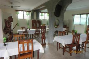 A restaurant or other place to eat at Hotel Agbeviade