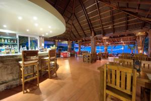 Restaurace v ubytování Crystal Bay Yacht Club Beach Resort