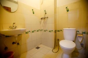 Phòng tắm tại Hotel Nandini