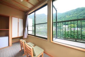山景或在日式旅馆看到的山景