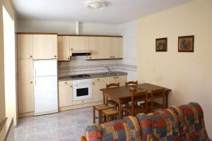 A kitchen or kitchenette at Casa Rural Bordaberea