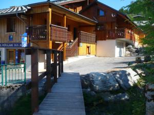 Gallery image of Appartement L'Ecureuil 8 pers -Prox pistes et centre village- in Les Carroz d'Araches