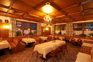 Restauracja lub miejsce do jedzenia w obiekcie Blasiwirt