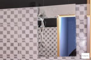 Koupelna v ubytování Rashmika Home Stay