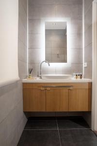 Ένα μπάνιο στο Dominic Smart & Luxury Suites - Terazije