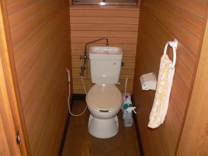 Onomichi Saka no Kaze tesisinde bir banyo
