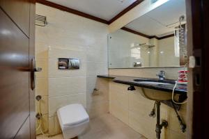 Koupelna v ubytování Hotel The Daanish Residency - Karol Bagh