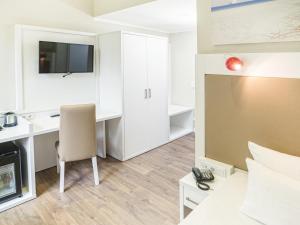 Köök või kööginurk majutusasutuses Hotel Domicil Hamburg by Golden Tulip