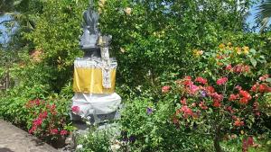 武吉阿斯里旅馆外面的花园