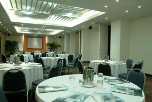 Restoran atau tempat makan lain di Decapolis Hotel Panama City